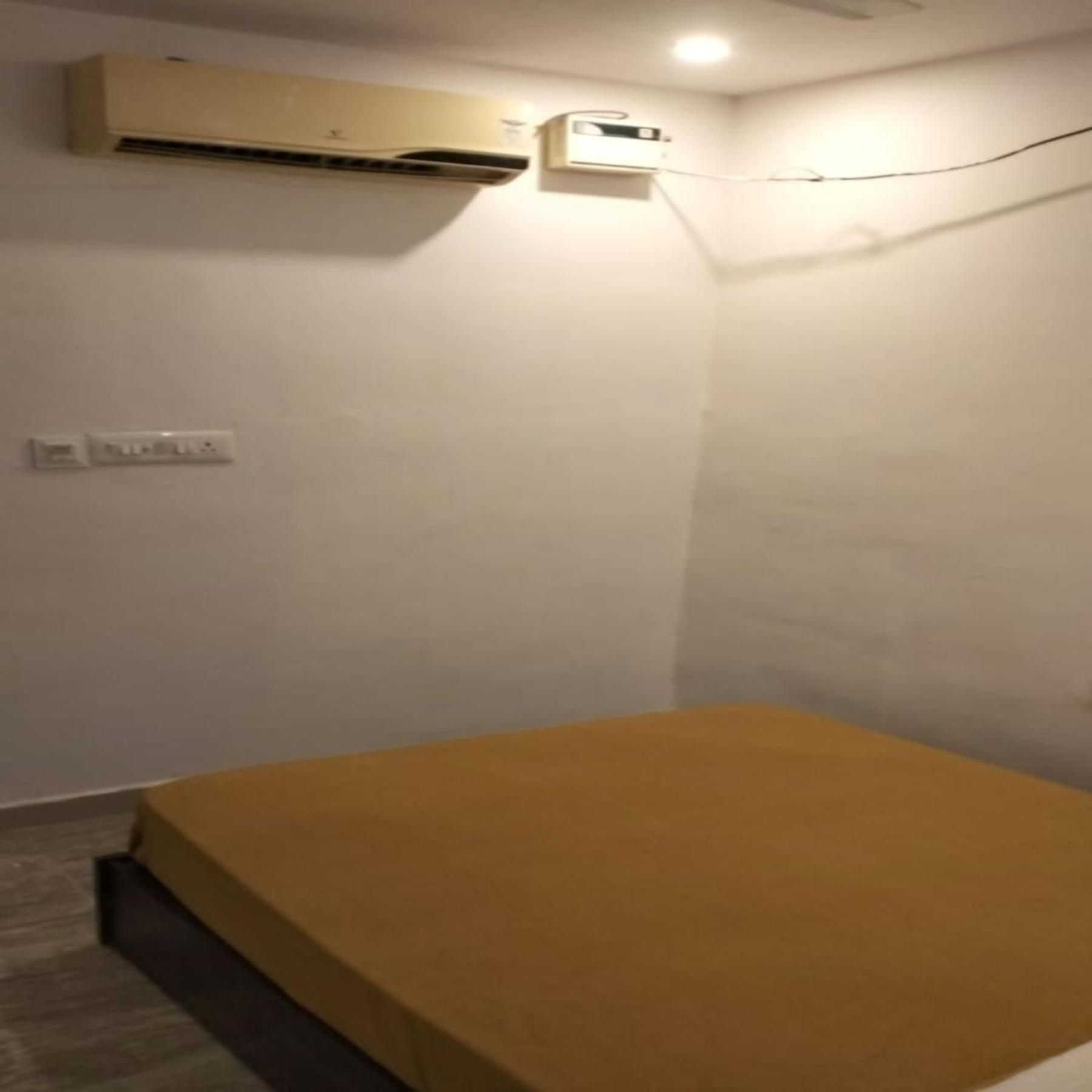 Queen D Tower - By Grands Inn Hospitality Tallākulam Екстериор снимка